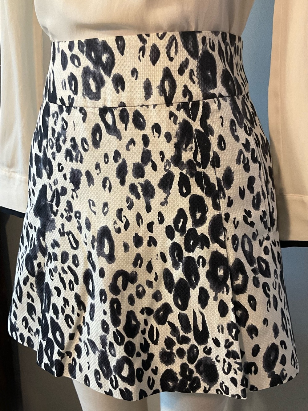 Tracy Reese Black and Off-White Leopard Print Skater Skirt